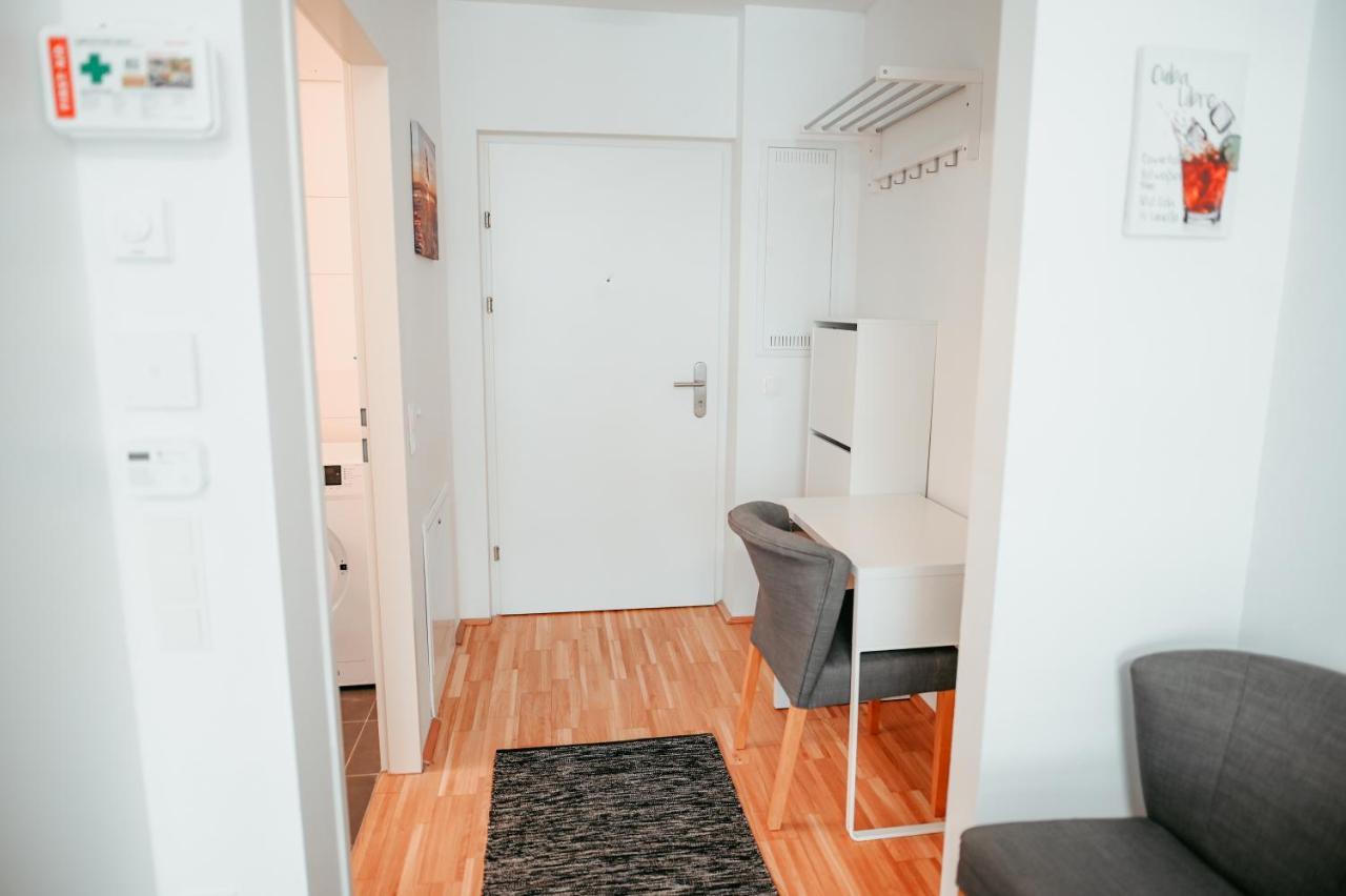 Vienna Danube Apartment 45 Екстериор снимка
