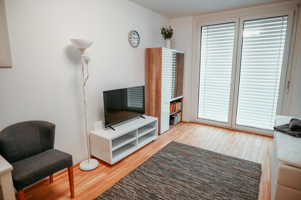 Vienna Danube Apartment 45 Екстериор снимка