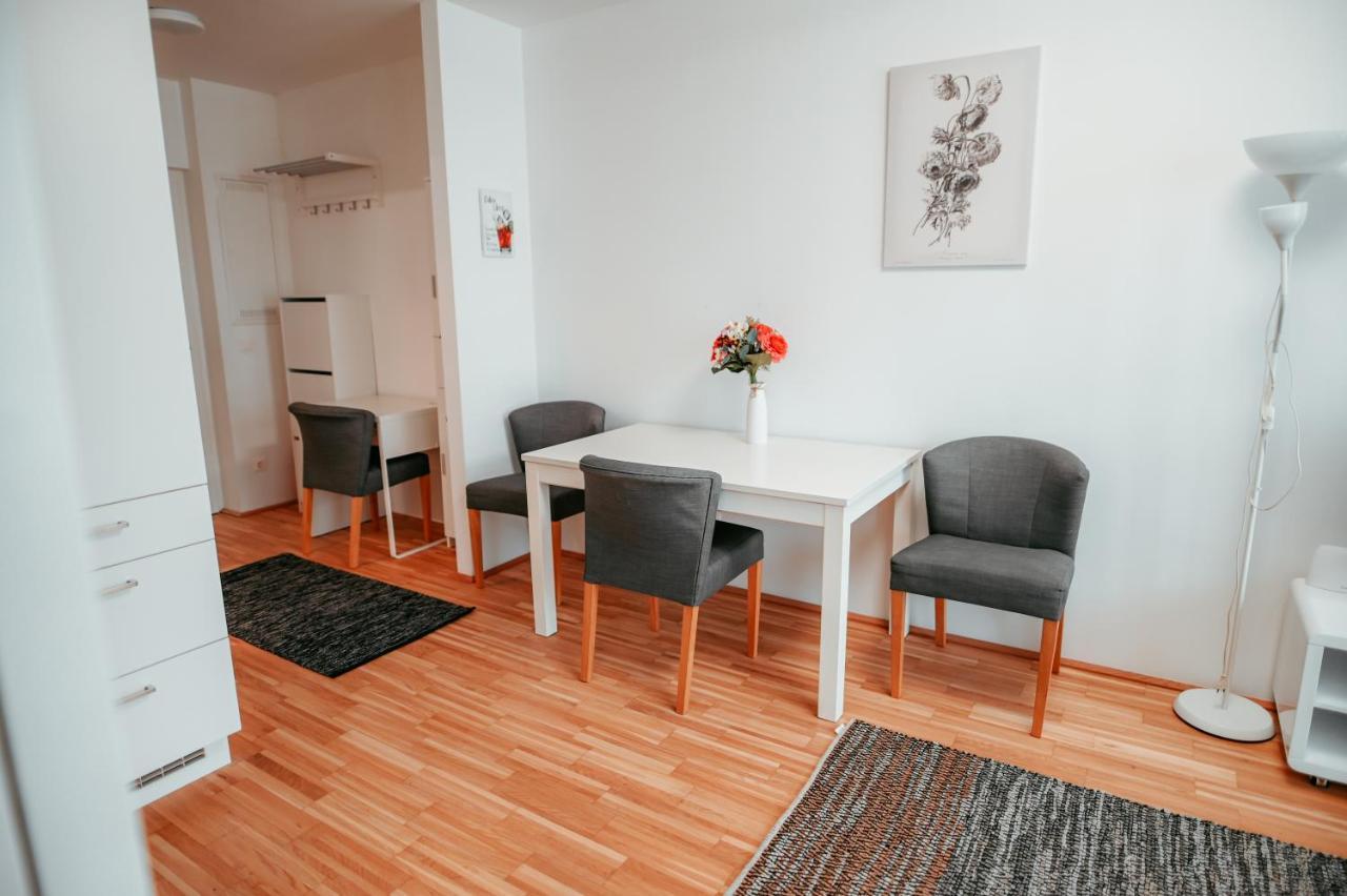 Vienna Danube Apartment 45 Екстериор снимка